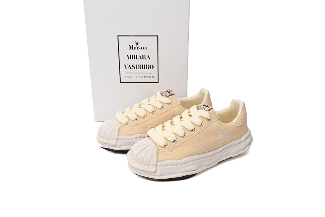 MIHARA YASUHIRO Pink White