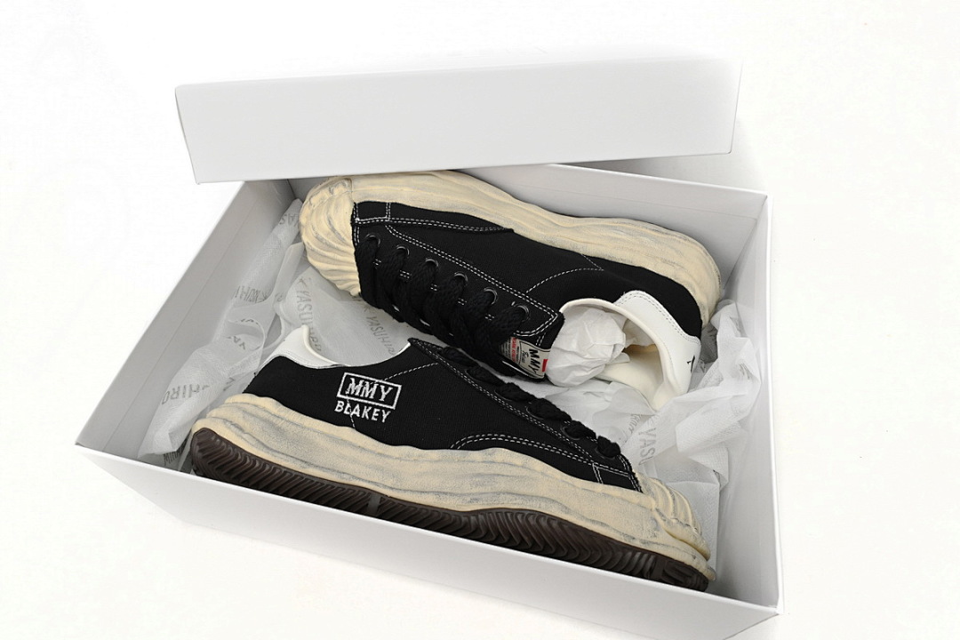 MIHARA YASUHIRO Vintage White Black