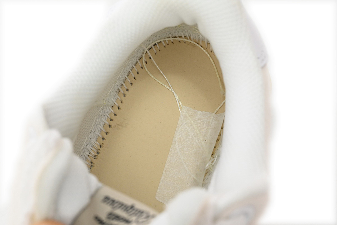 MIHARA YASUHIRO White And Pale