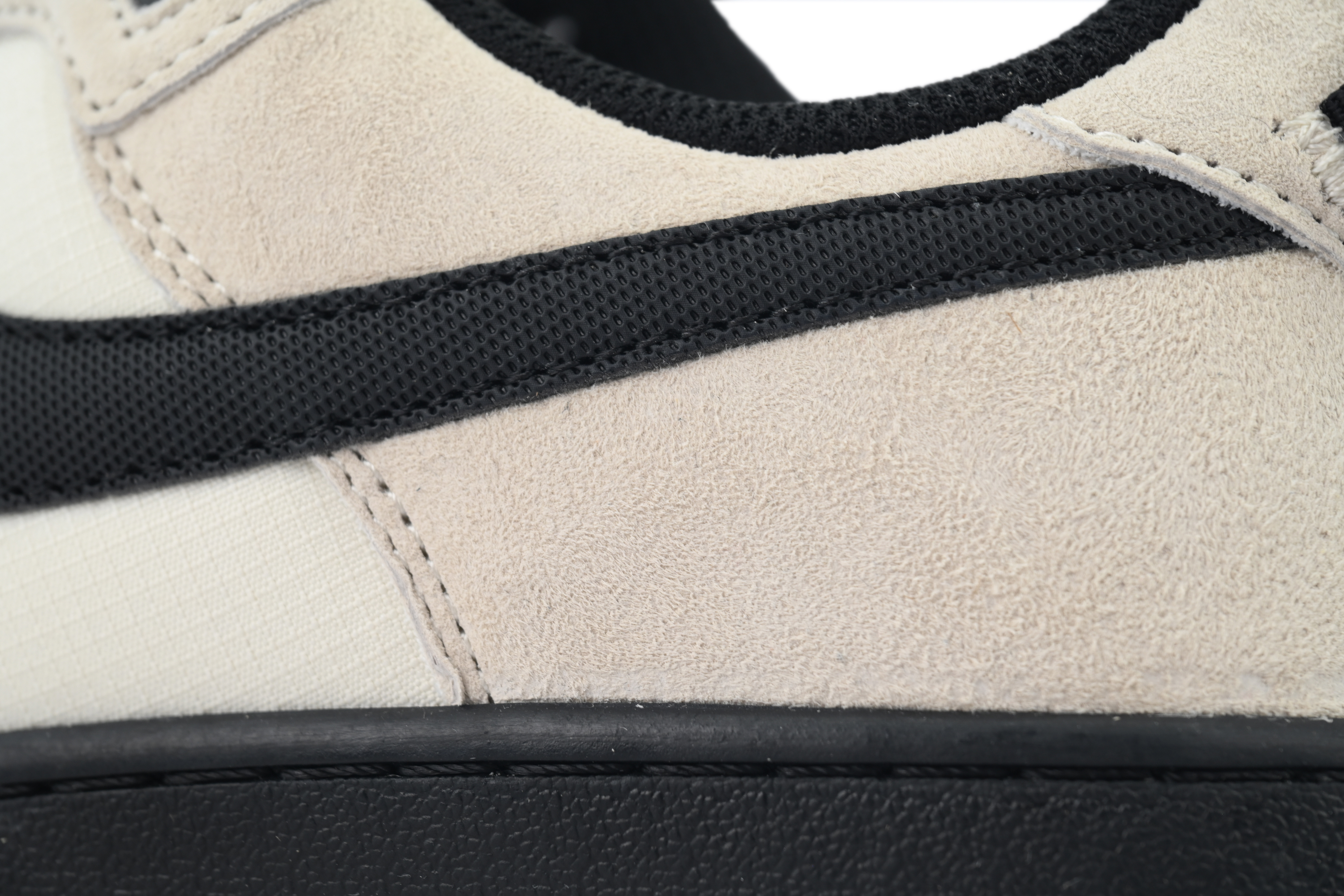 Nike Air Force 1 Low Desert Khaki Black HV6526-200 
