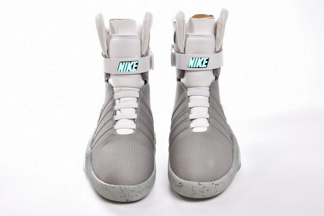 NIKE AIR MAG