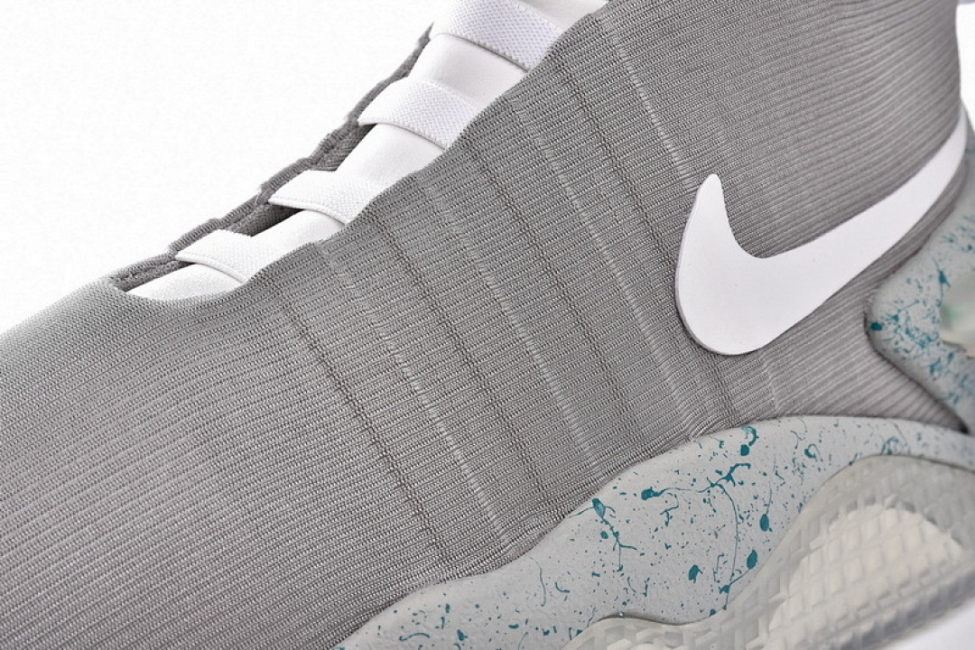 NIKE AIR MAG