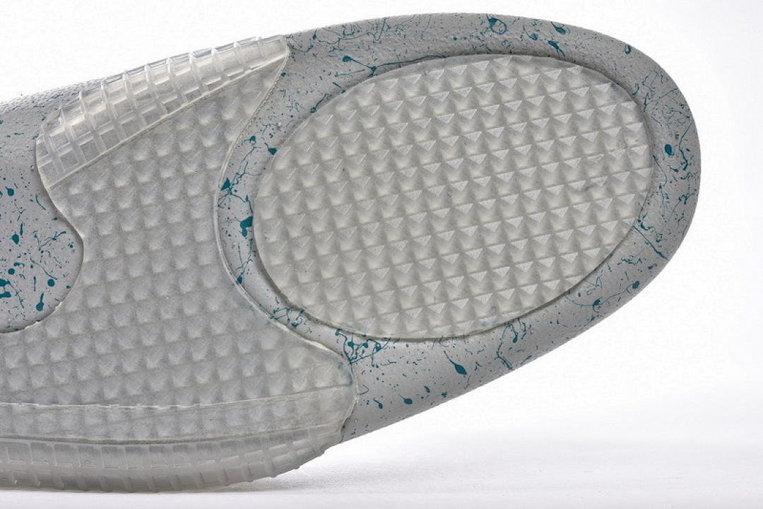NIKE AIR MAG