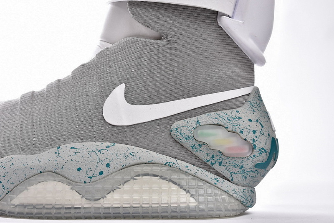 NIKE AIR MAG