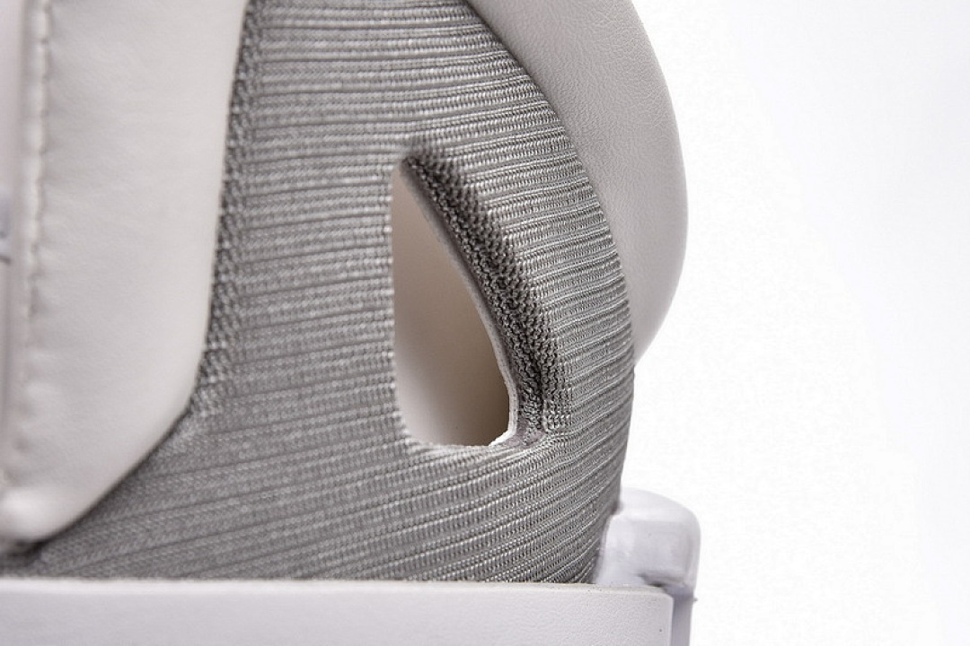 NIKE AIR MAG