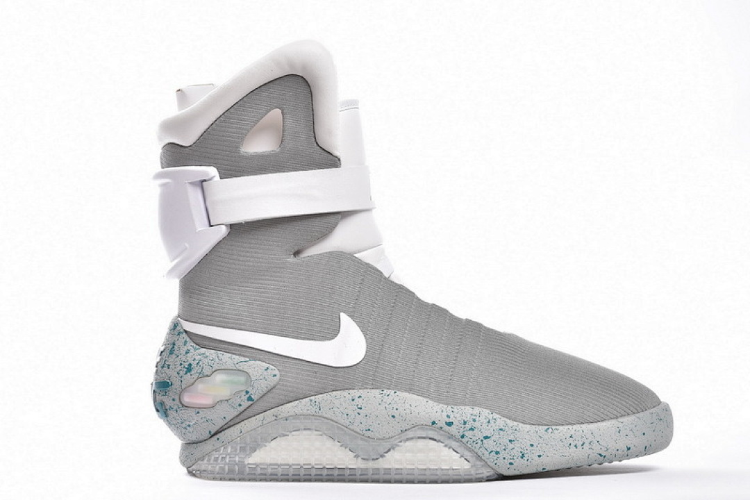 NIKE AIR MAG