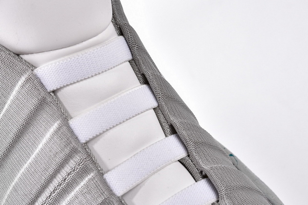 NIKE AIR MAG