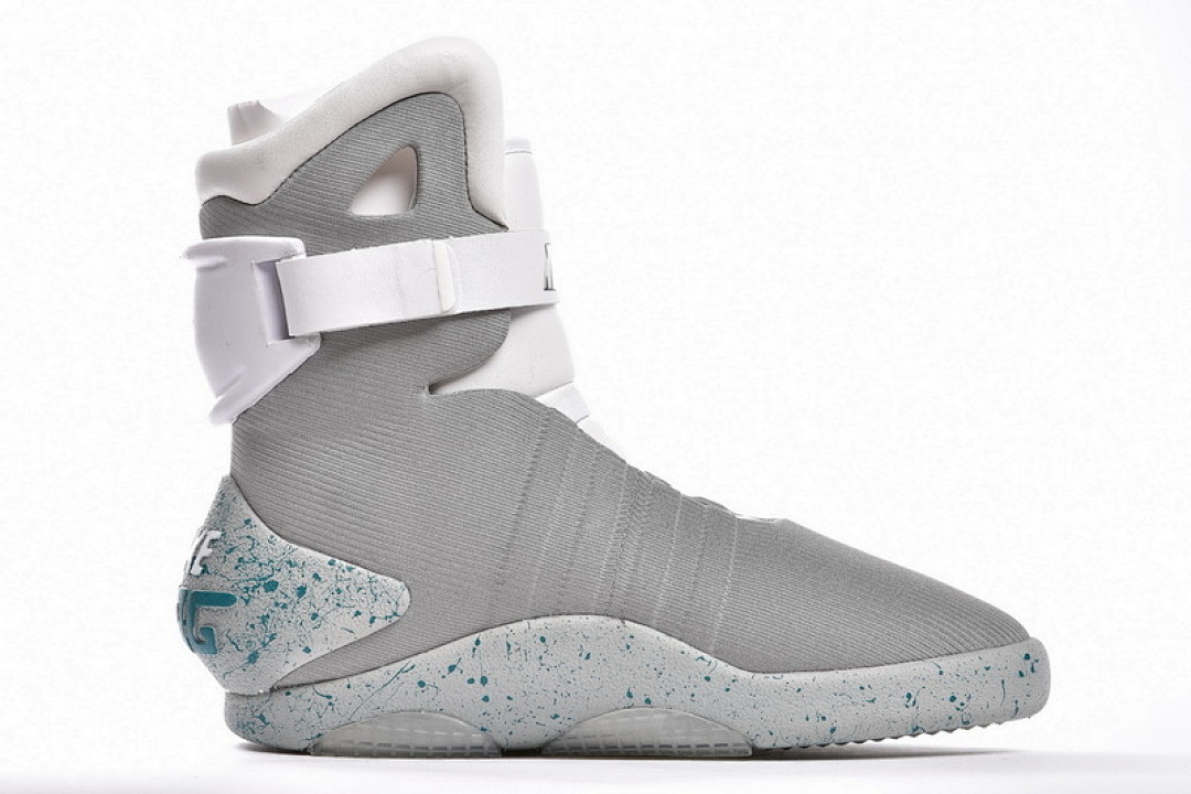 NIKE AIR MAG