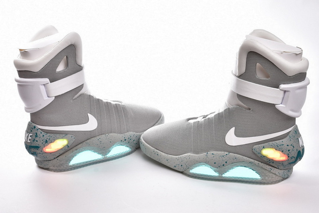 NIKE AIR MAG