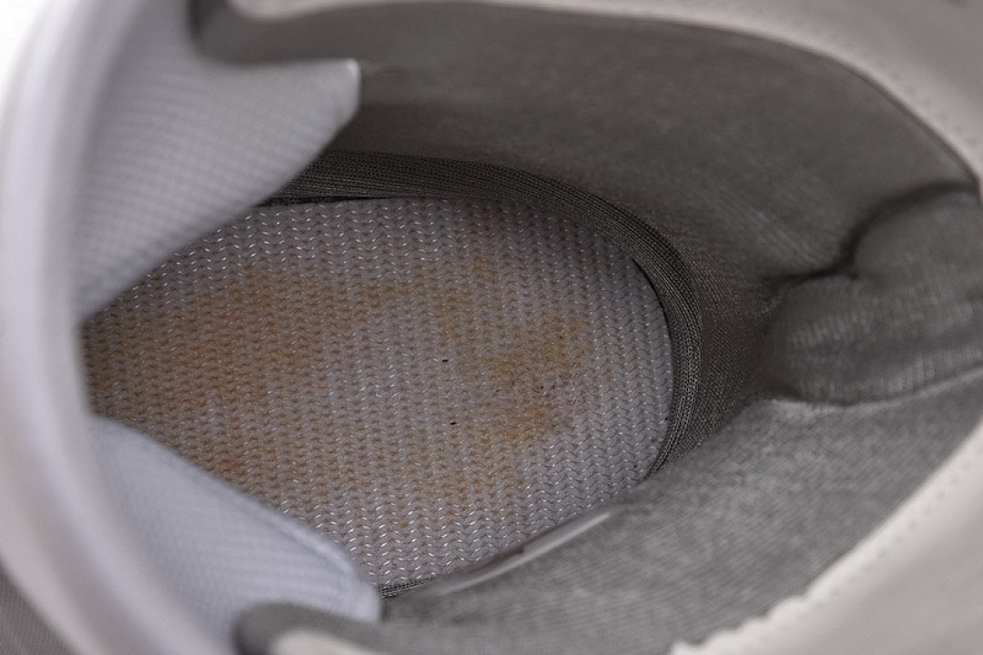 NIKE AIR MAG