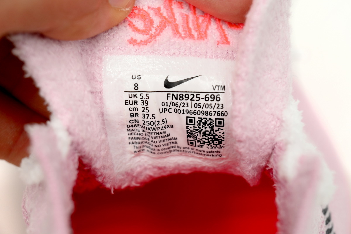 Nike Air Max Scorpion FK Preto e Rosa FN8925-696
