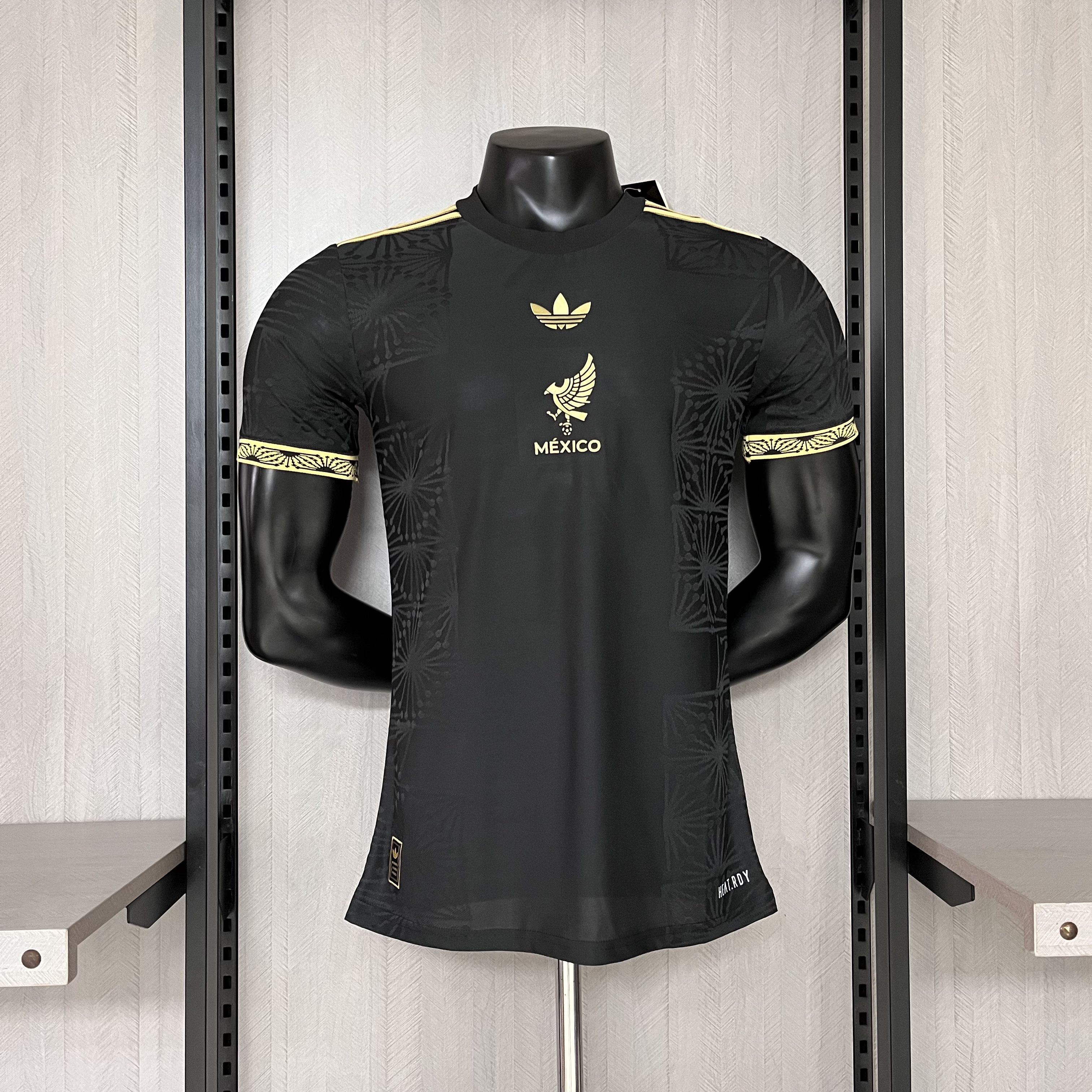 Camiseta negra de la Edición Conmemorativa «Player Edition 2026 México»