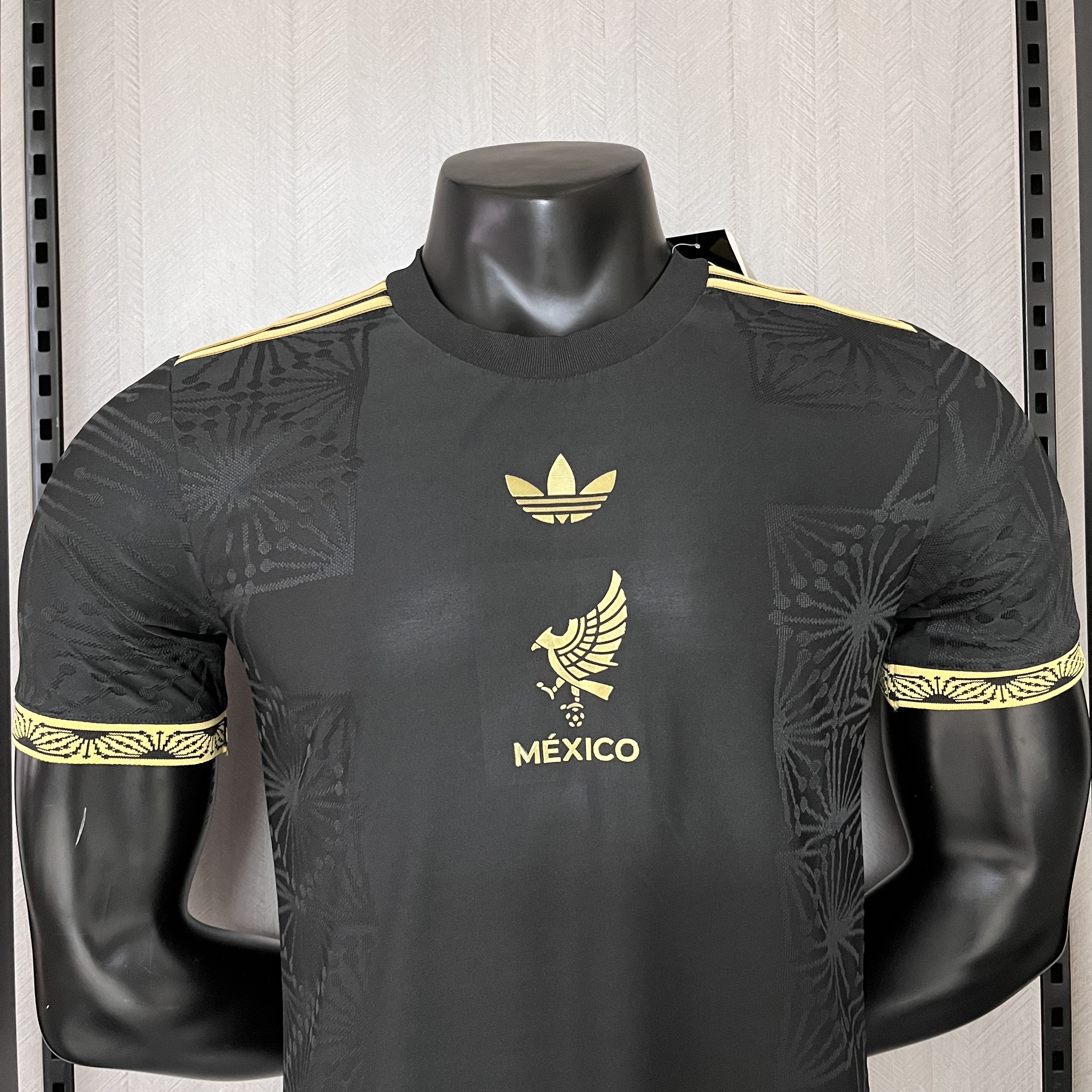 Camiseta negra de la Edición Conmemorativa «Player Edition 2026 México»