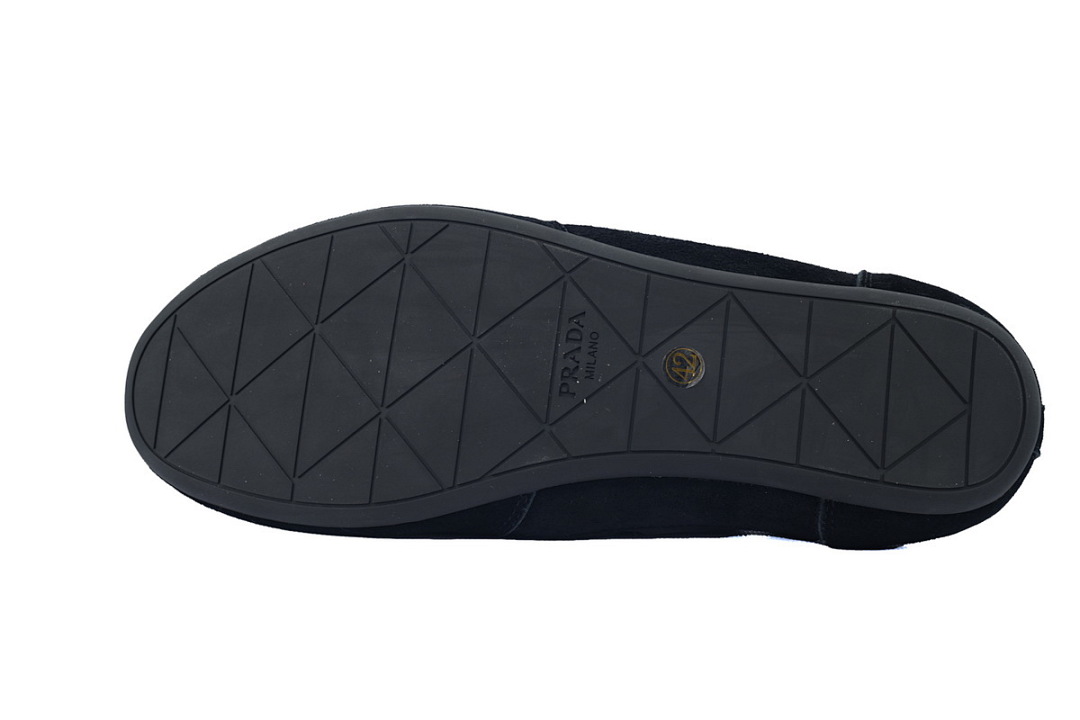 Prada Collapse Noir