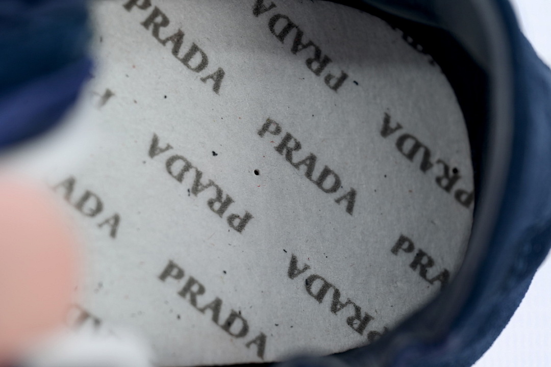 Prada Collapse azul oscuro