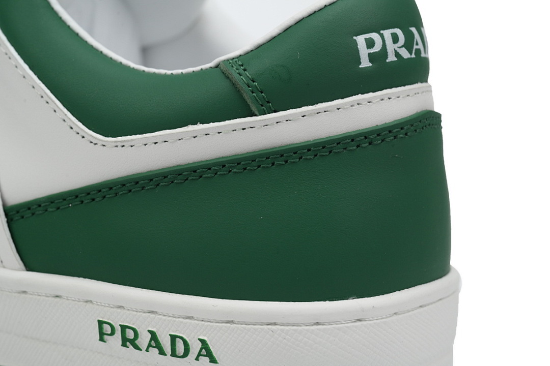 Tênis Prada Downtown de cano baixo, branco e verde