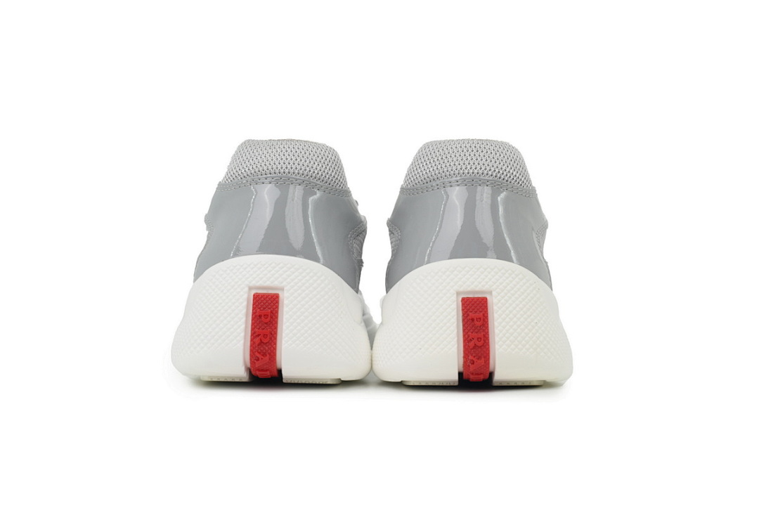 Prada Gris Off-White