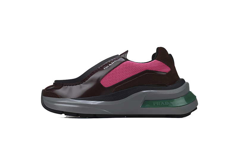 Zapatillas Prada en negro y rojo vino
