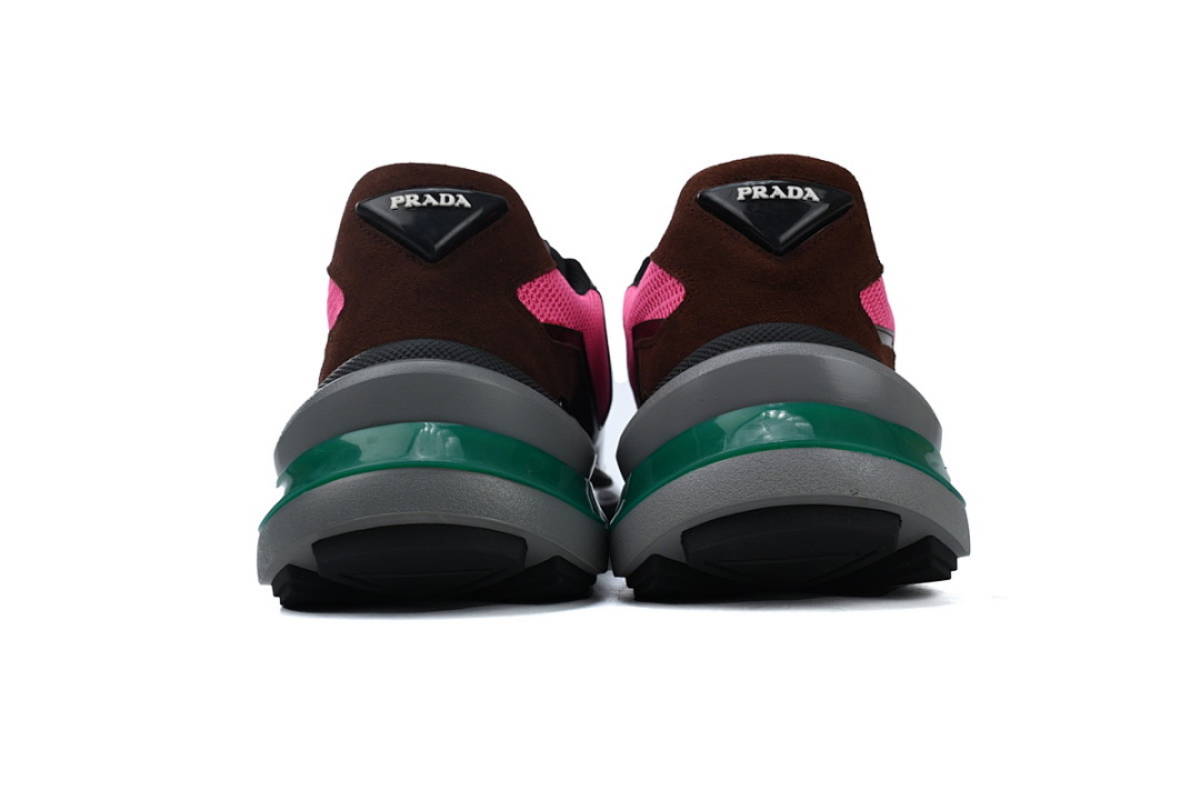 Zapatillas Prada en negro y rojo vino