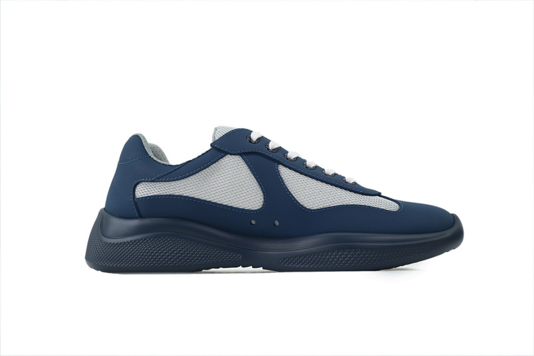 Zapatillas Prada en azul carbón