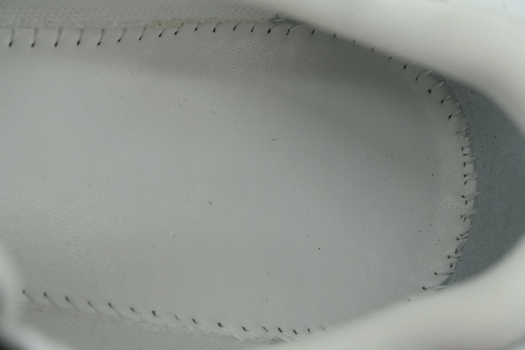 Zapatillas Prada en gris carbón