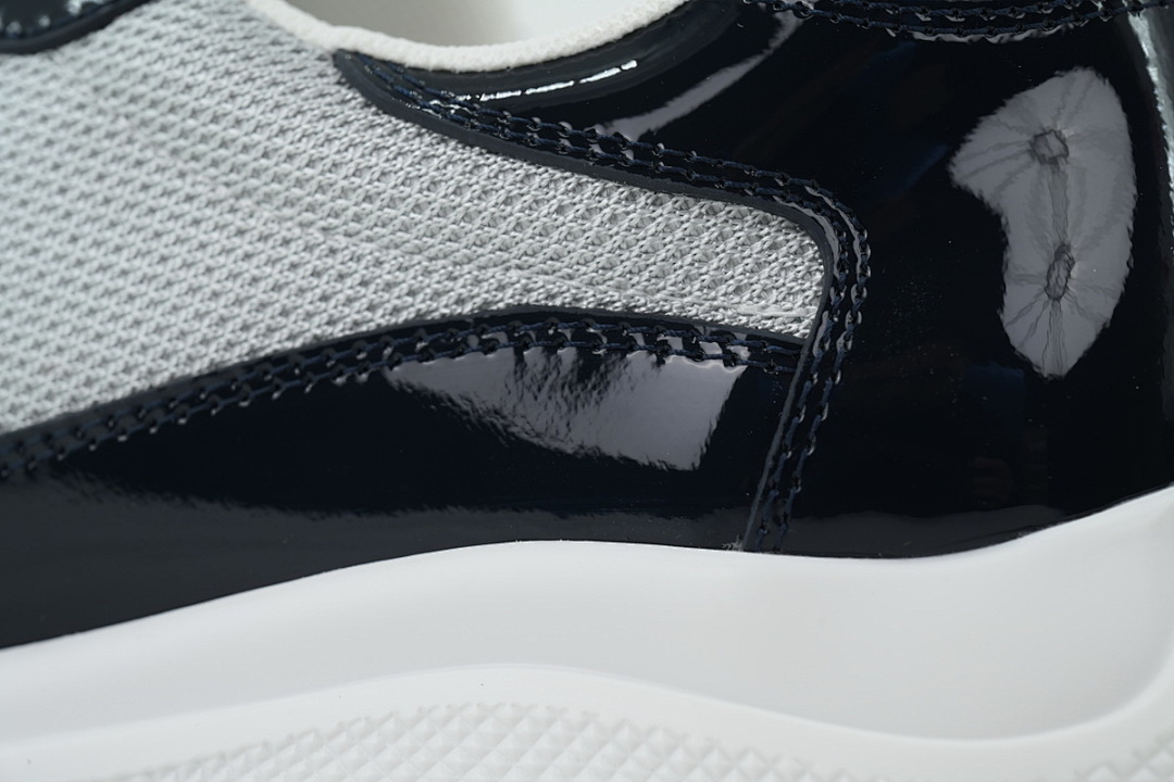 Zapatillas Prada azul oscuro