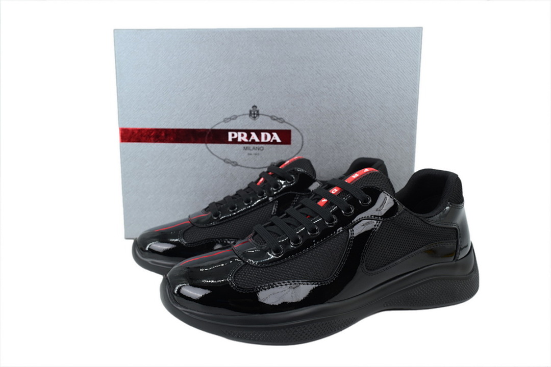 Zapatillas Prada Mirror, totalmente negras