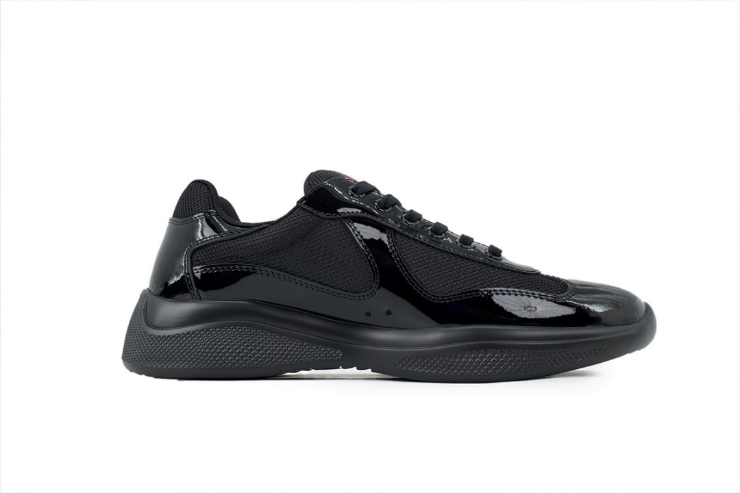 Zapatillas Prada Mirror, totalmente negras