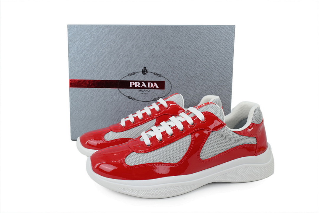 Zapatillas Prada rojas