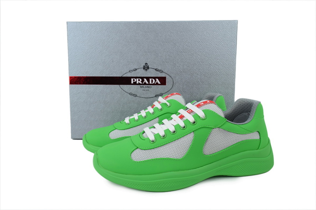 Zapatillas Prada de goma en verde fluorescente