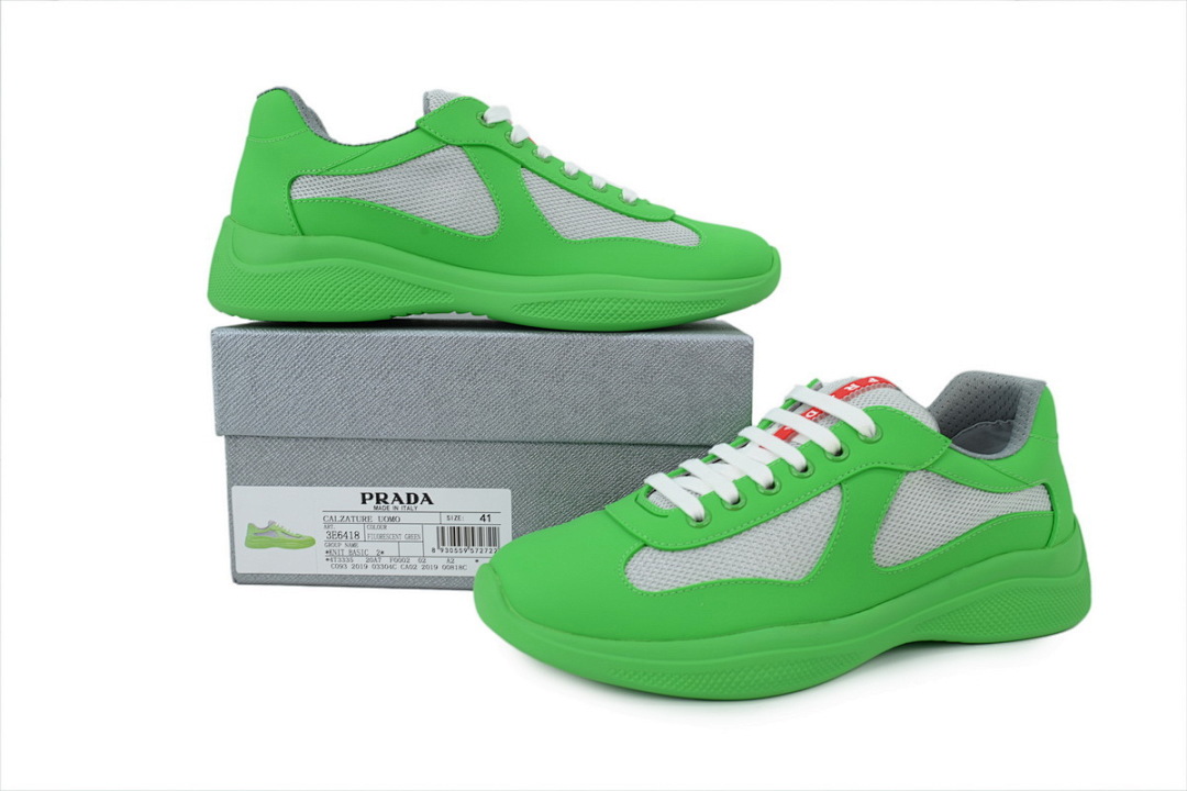 Zapatillas Prada de goma en verde fluorescente