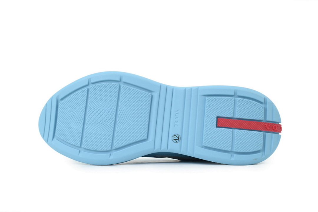 Baskets Prada en caoutchouc bleu ciel