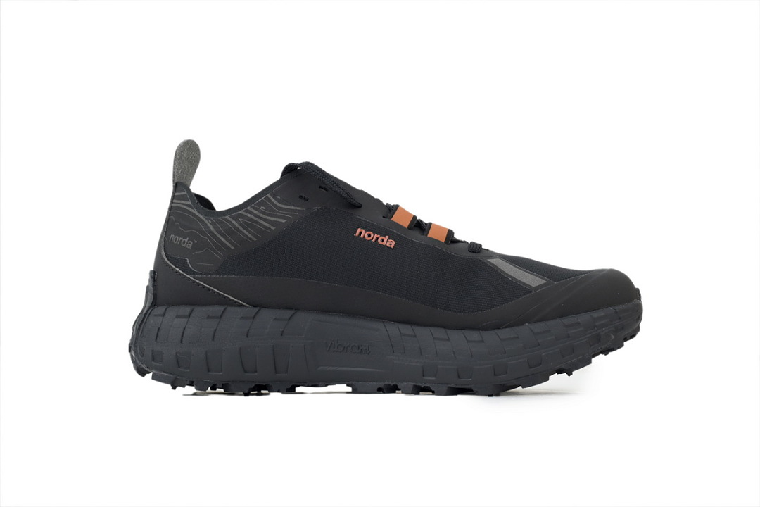 S5631Z-NER ZEGNA x norda All Black
