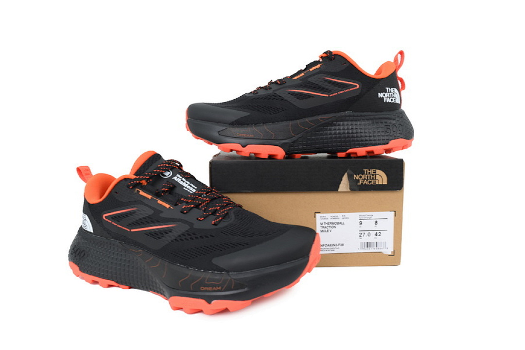 THE NORTH FACE Altamesa 500 Black Orange Red
