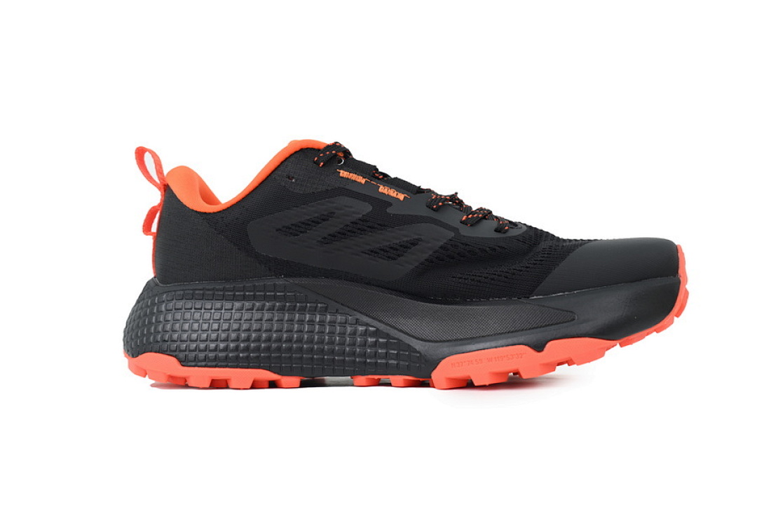 THE NORTH FACE Altamesa 500 Black Orange Red