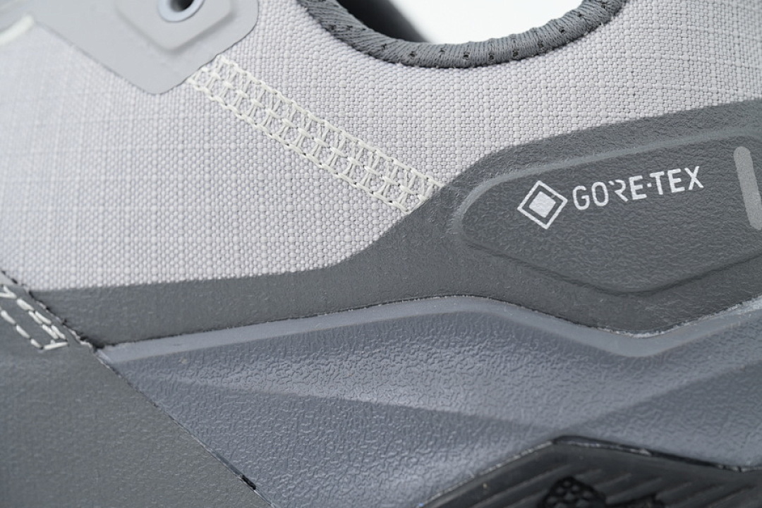 THE NORTH FACE Offtrail Hike GORETEX Black Gray
