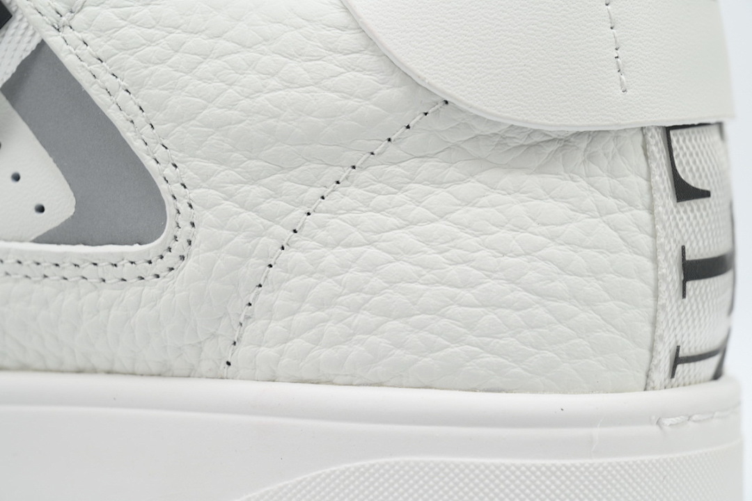 Valentino Garavani VL7N Low Sneakers White Black