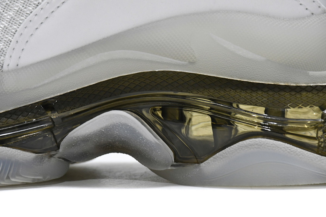 W0901 9001 Balenciaga Triple S Blanc Carbon Ash