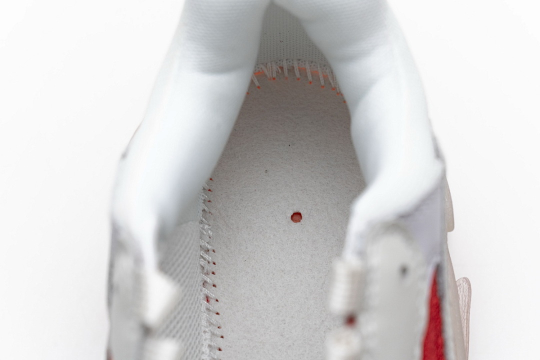 W09E1 4552 Balenciaga Triple S Blanc Rouge