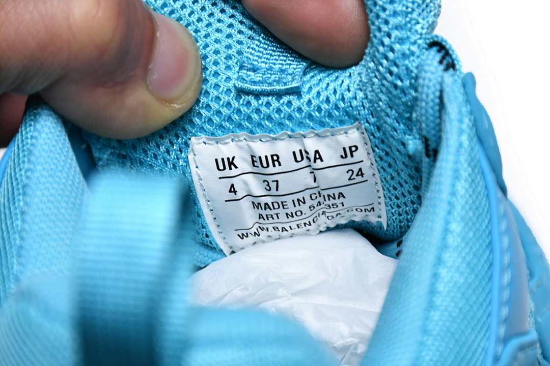 W09O1 9008 Balenciaga Triple S Cyanine