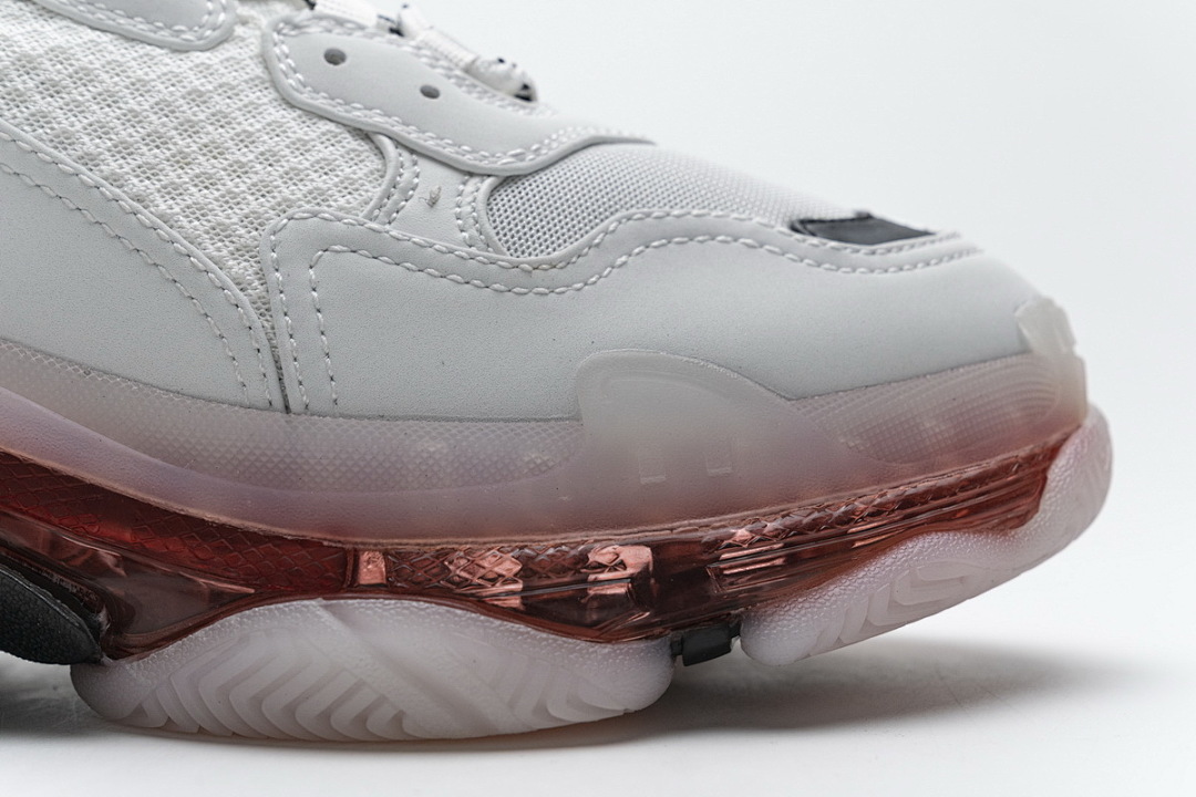 W09O1 Balenciaga Triple S Blanc Lait Noir
