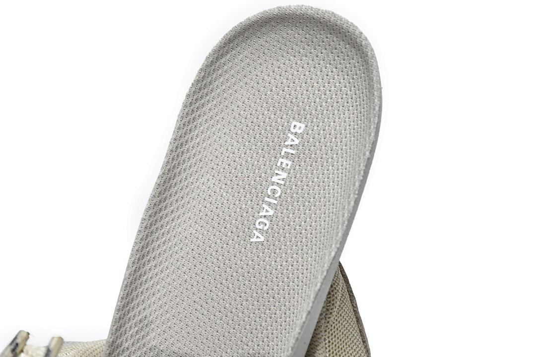 W09OH 7083 Balenciaga Triple S Champagne