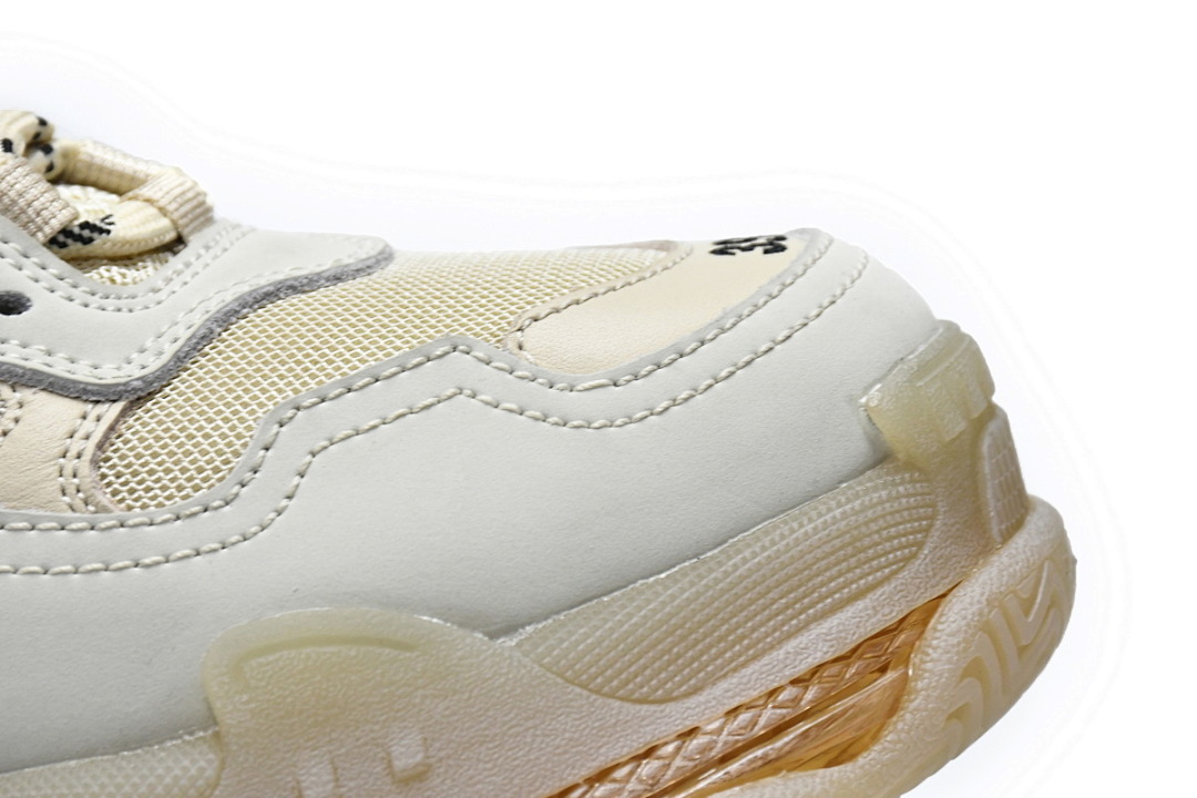 W09OH 7083 Balenciaga Triple S Champagne