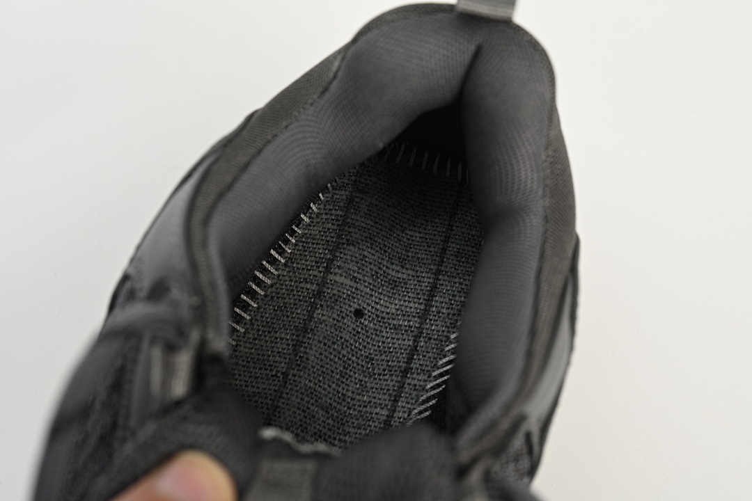 W2GA1 1801 Balenciaga Triple S Cinza Escuro