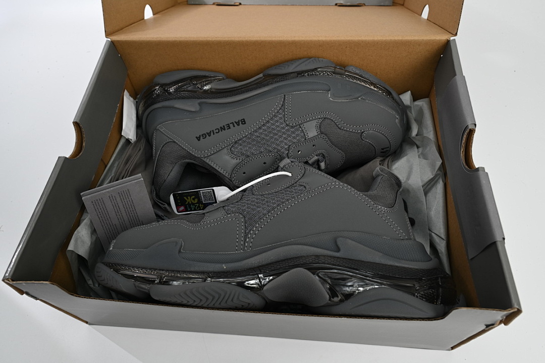 W2GA1 1801 Balenciaga Triple S Cinza Escuro