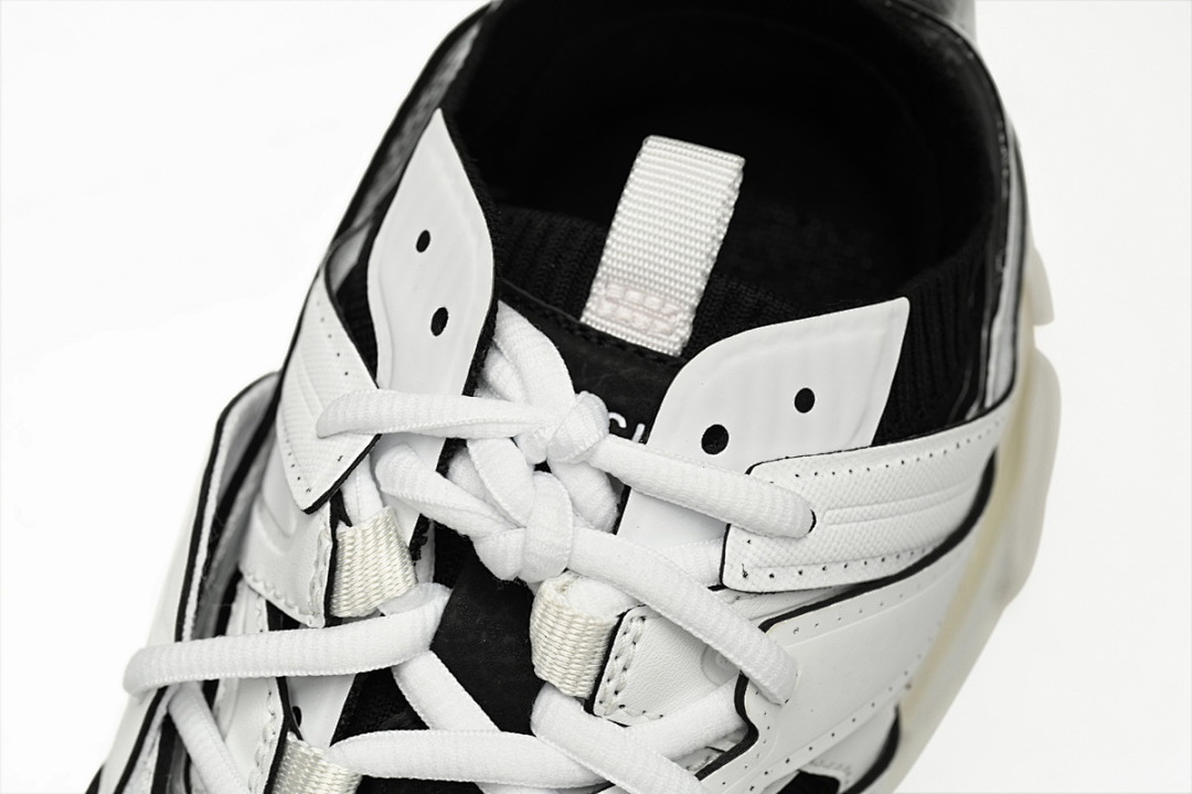 W3SKC 9010 Balenciaga Tess S