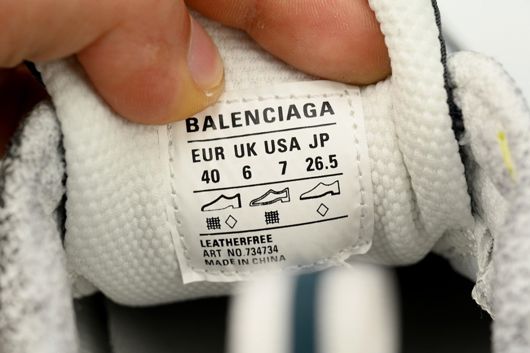 W3XLG 7010 Balenciaga Luminous Blue White Silver Blue