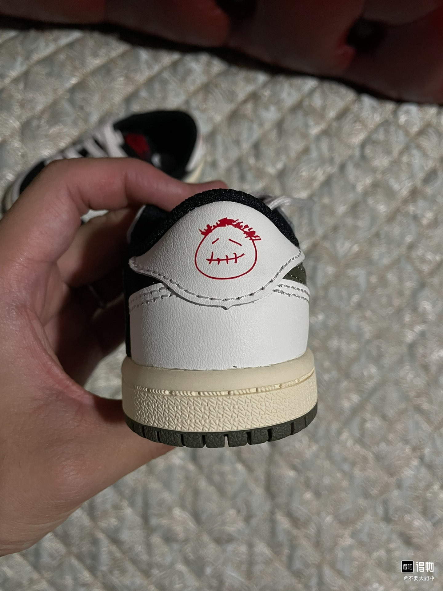  Air Jordan 1 Low OG WMNS DZ4137-106 review Emma Collins 01
