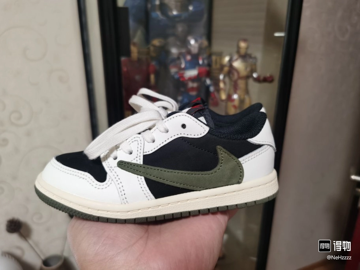  Air Jordan 1 Low OG WMNS DZ4137-106 review Sofia Martins 01