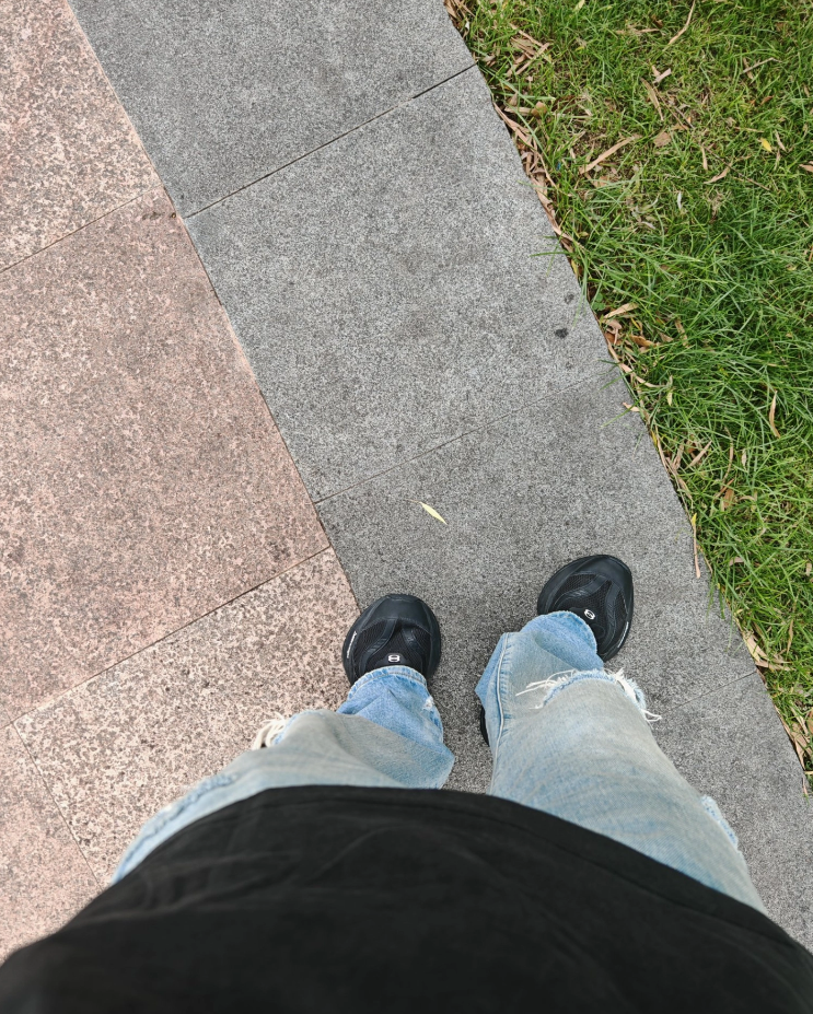  Balenciaga Circuit Sneaker WFLGY 1000 review Oliver Smith 01
